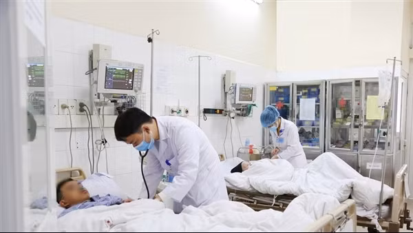 Hiểm họa khi đốt than củi sưởi ấm&nbsp;trong những ngày rét đậm
