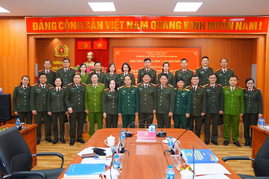 Nâng cao chất lượng đội ngũ cán bộ hậu cần- kỹ thuật CAND&nbsp;là một nhiệm vụ chiến lược trong bối cảnh hiện nay -0