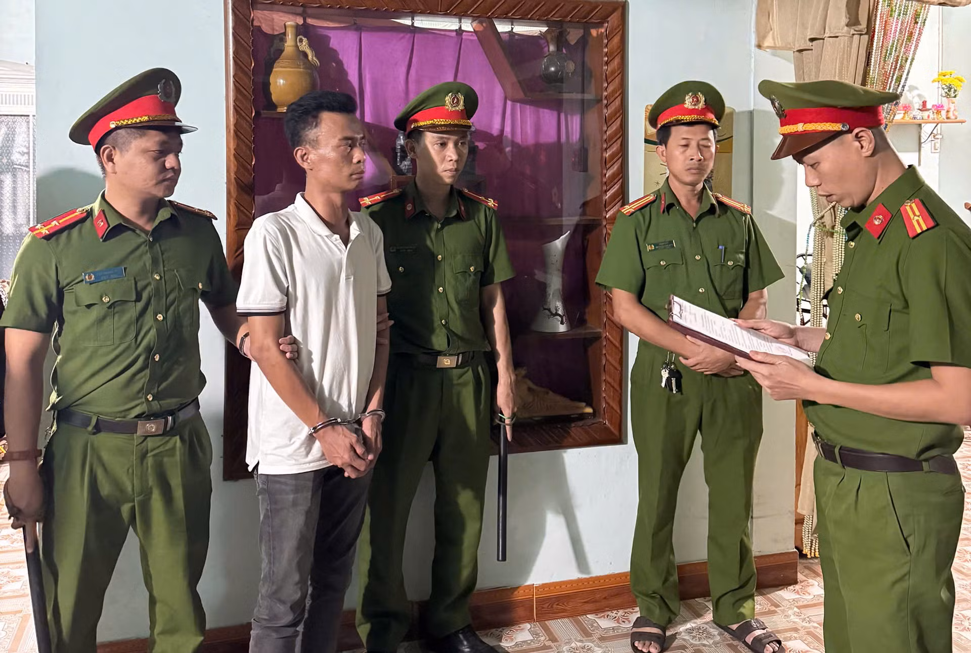 “Nổ” làm “sổ đỏ” nhanh cho nhiều người để lừa đảo chiếm đoạt gần 260 triệu đồng -0