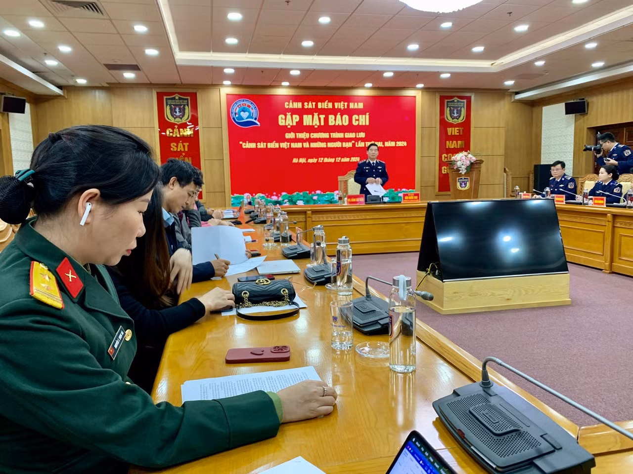 Việt Nam tăng cường hợp tác tìm kiếm cứu nạn trên biển với các nước -0