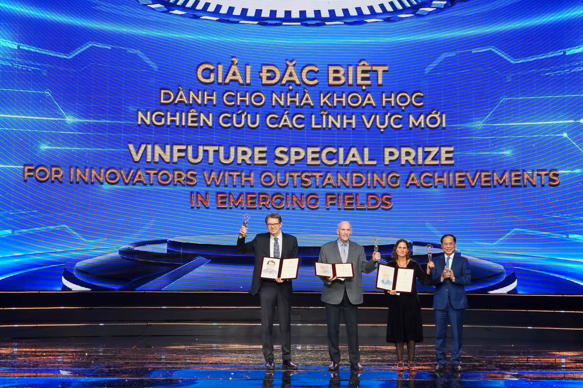 VinFuture - Nguồn cảm hứng lớn cho nhà khoa học Việt bứt phá -0