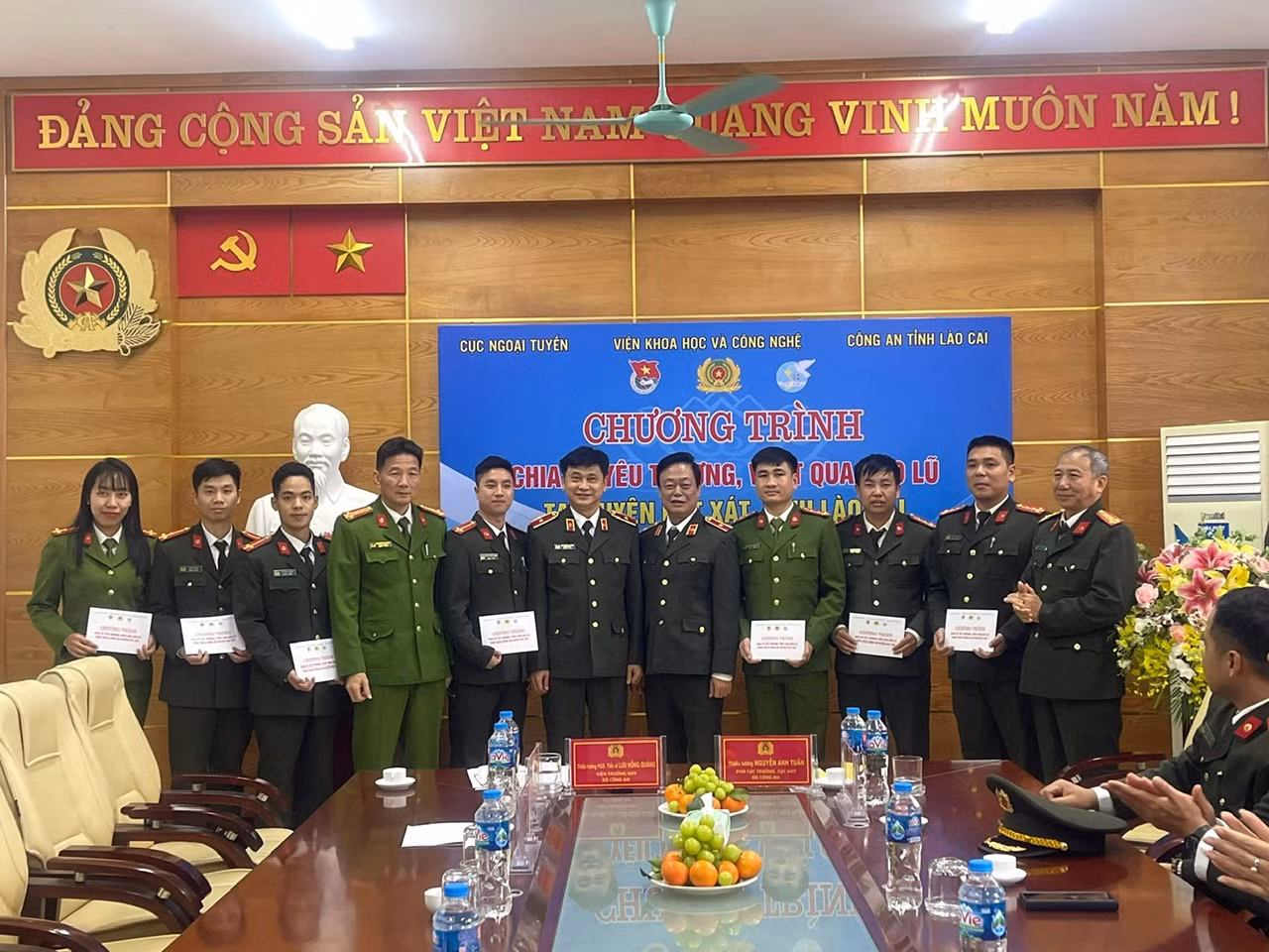 Chung tay xây dựng công trình bếp ăn bán trú tặng trường THCS và THPT huyện Bát Xát -0