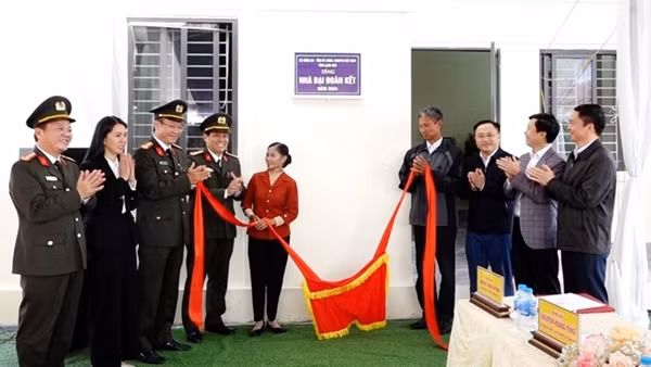 Dấu ấn CAND trong chương trình xóa nhà tạm, nhà dột nát