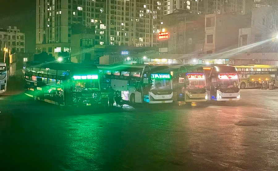 Sẽ kiểm tra “gắt gao” việc kê khai, niêm yết giá vé máy bay, xe khách dịp Tết -0