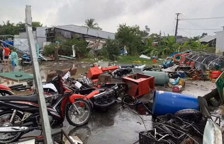 Lốc xoáy đầu mùa khô gây thiệt hại 64 căn nhà ở Sóc Trăng -3