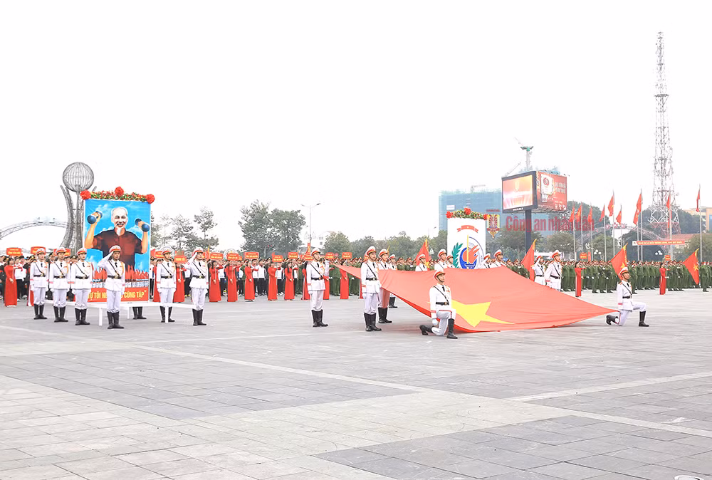 Góp phần tạo khí thế áp đảo đối với các loại tội phạm -0