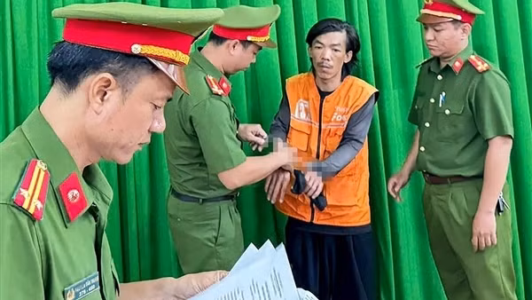 Bắt khẩn cấp 3 đối tượng trong vụ ẩu đả giữa đường gây xôn xao dư luận