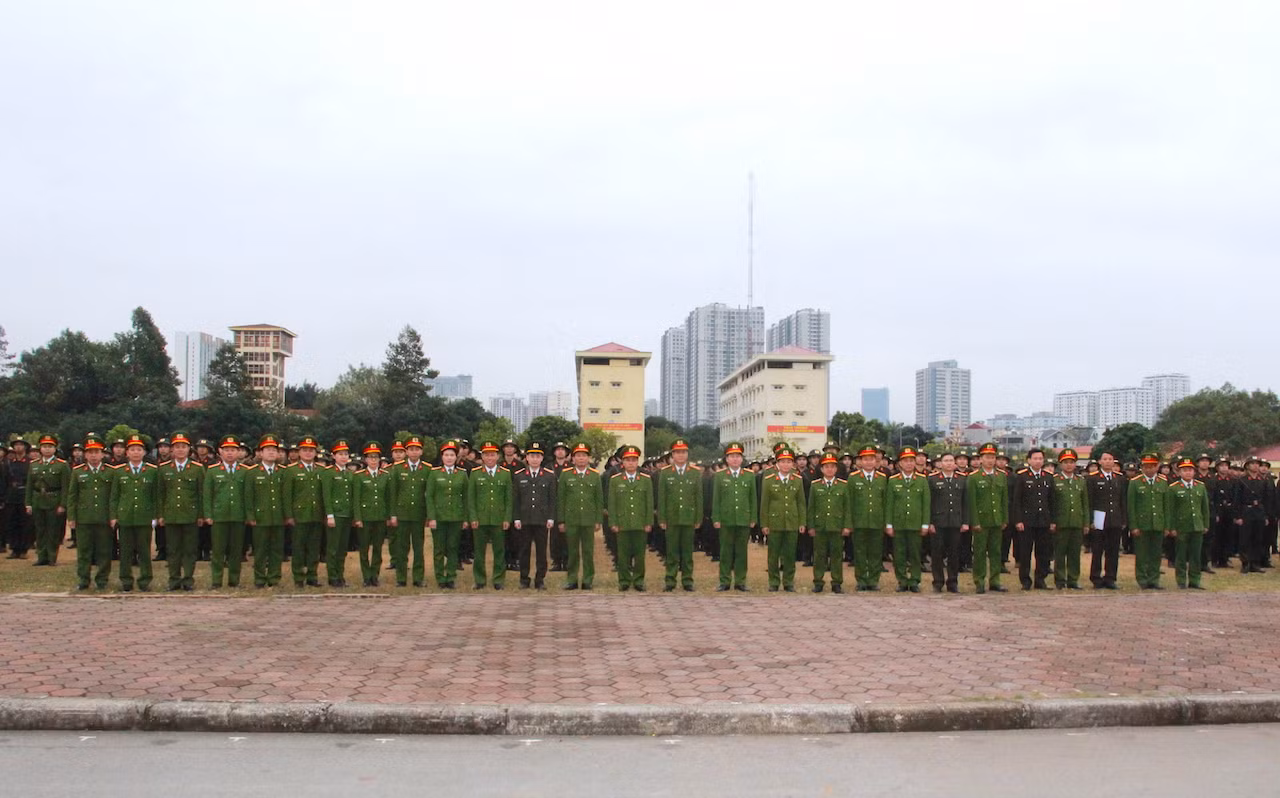 Hơn 300 học viên Trung cấp huấn luyện quân sự, võ thuật tại Bộ Tư lệnh Cảnh sát cơ động -0