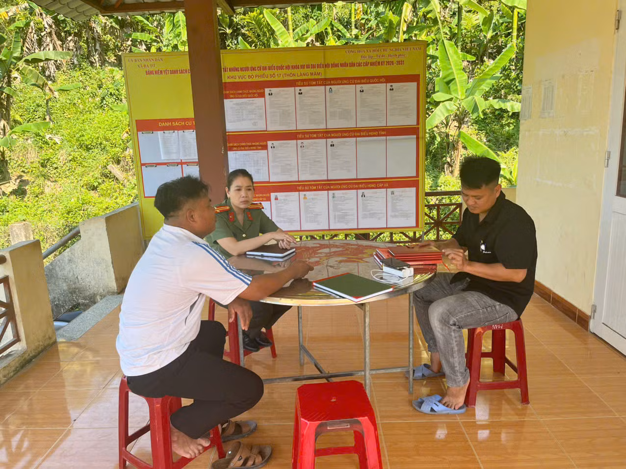 “Lá chắn thép” bảo vệ bầu cử nơi biên cương, biển đảo tại miền Trung -0