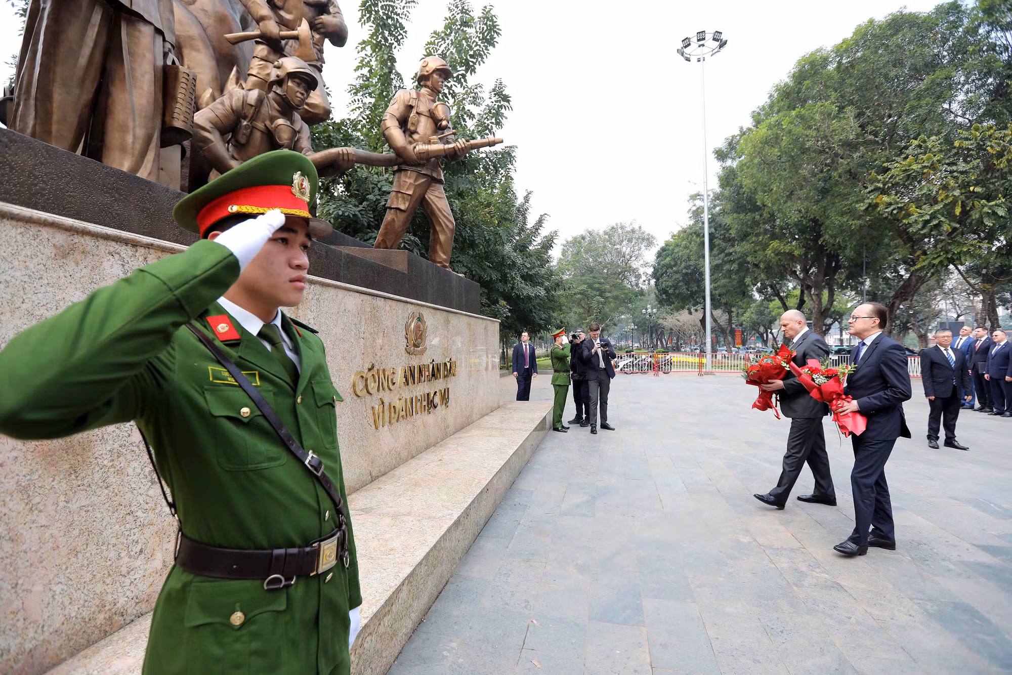 Cử chỉ tri ân của Bộ Tình trạng khẩn cấp Nga với lực lượng Công an nhân dân Việt Nam -0