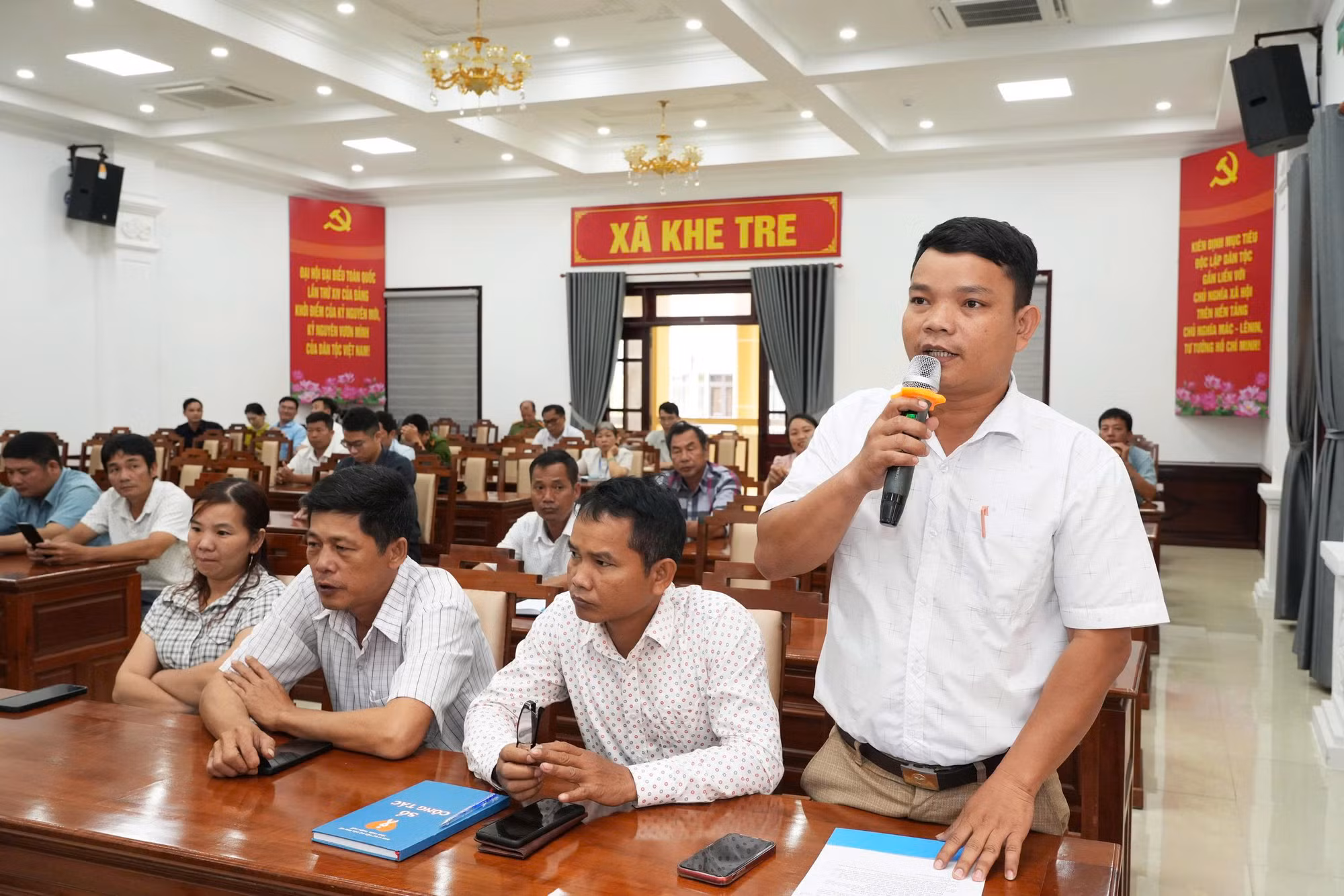 Gần dân, trọng dân, sát dân, lắng nghe ý kiến để phục vụ nhân dân tốt nhất -0