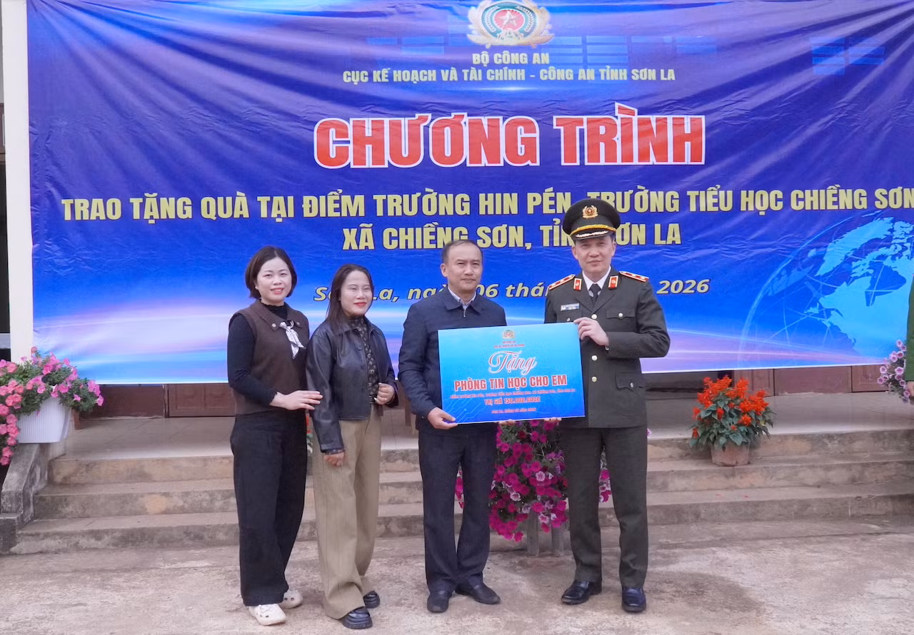 Cục Kế hoạch và Tài chính chung tay hướng về cộng đồng -0