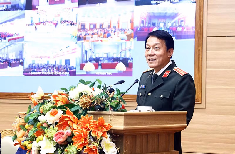 8-1-luong-tam-quang.jpg -0