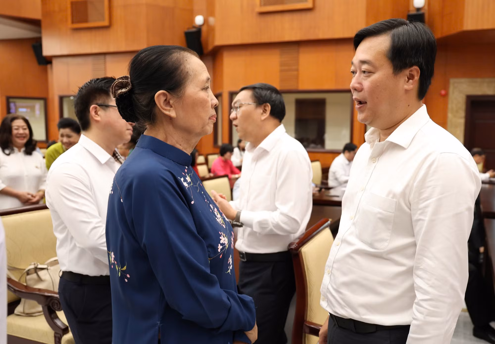 TP Hồ Chí Minh gặp mặt báo chí, văn nghệ sĩ -0