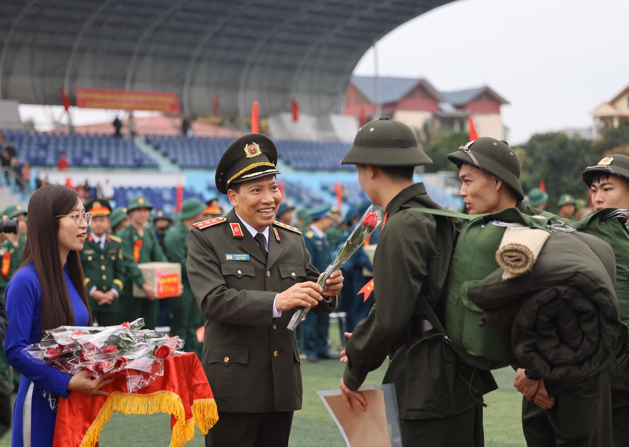 Ngày hội tuổi trẻ tiếp bước cha anh lên đường làm nhiệm vụ -1
