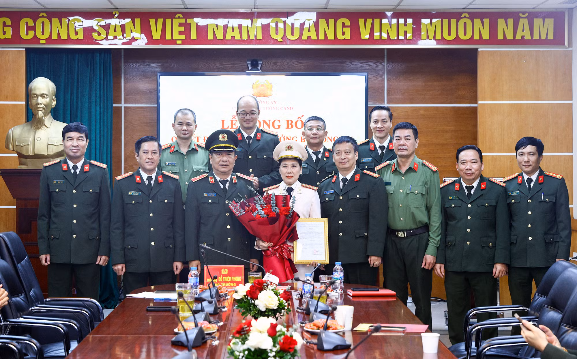 Bổ nhiệm Đại tá Nguyễn Thị Thu Hằng giữ chức vụ Phó Cục trưởng Cục Truyền thông Công an nhân dân -0