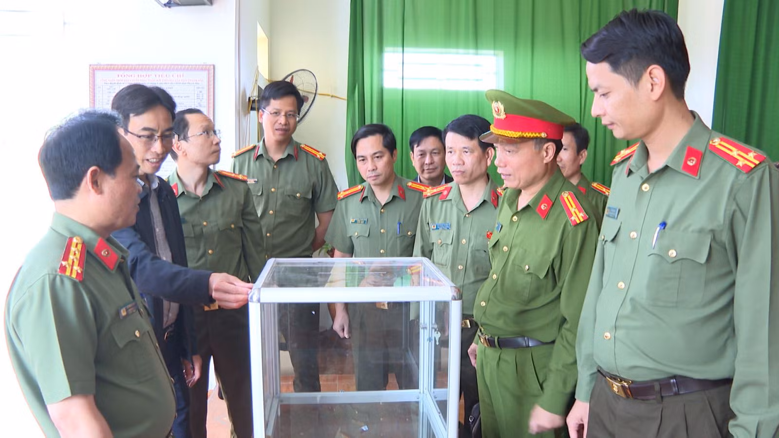 Triển khai đồng bộ các biện pháp bảo đảm ANTT tại các điểm bầu cử -0