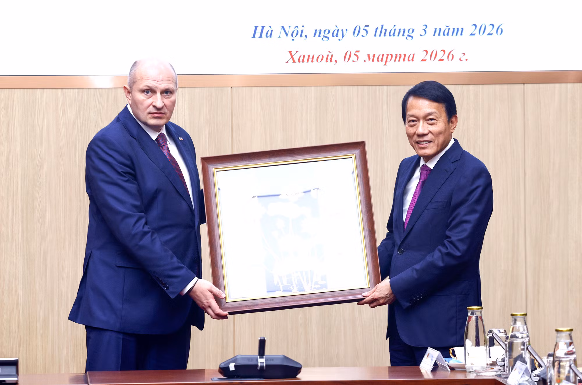 Đưa hợp tác giữa Bộ Công an Việt Nam và Bộ Tình trạng khẩn cấp Liên bang Nga lên tầm cao mới -0