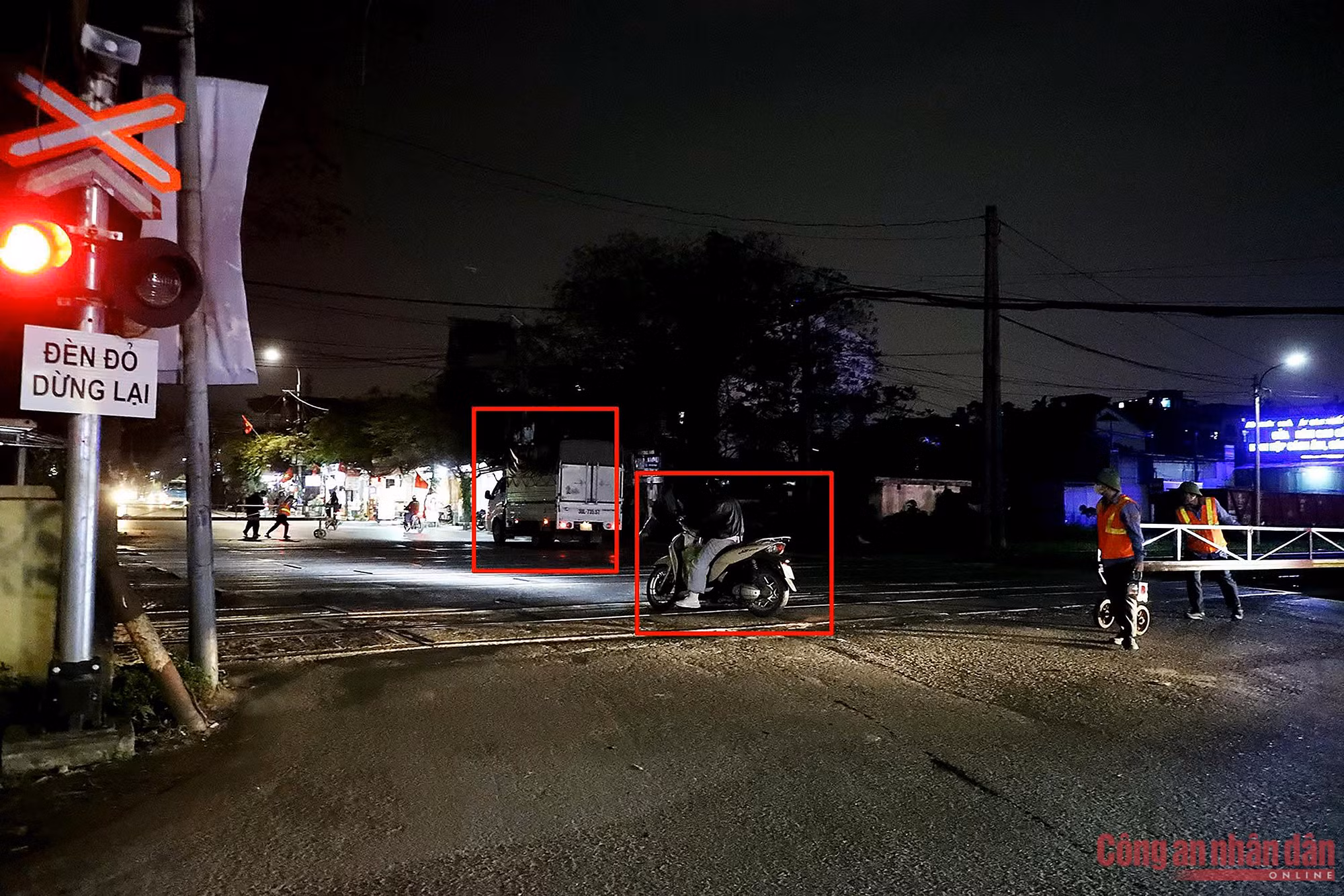 Tăng cường tuần tra, siết chặt xử lý vi phạm đường sắt ở Hà Nội -0