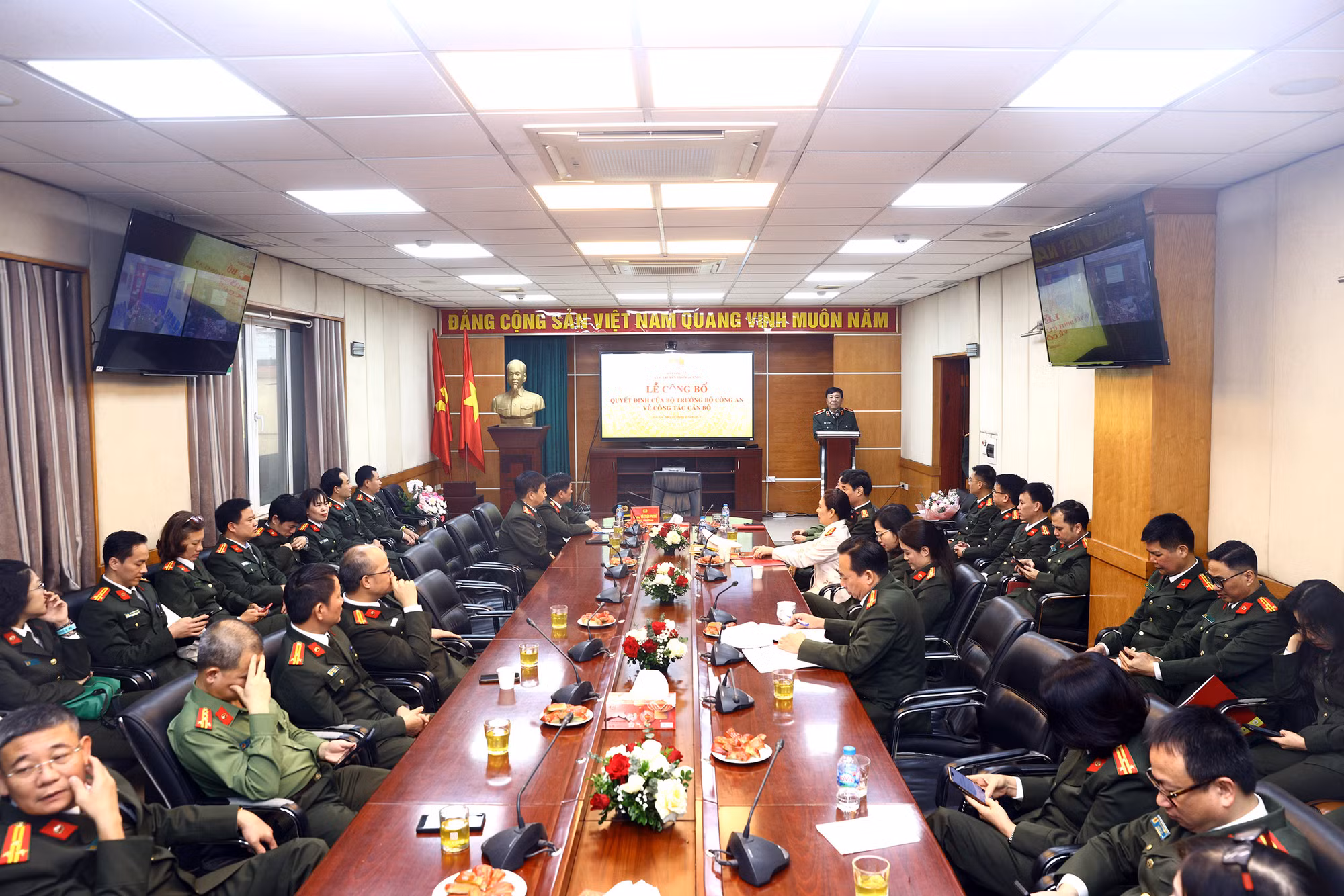 Bổ nhiệm Đại tá Nguyễn Thị Thu Hằng giữ chức vụ Phó Cục trưởng Cục Truyền thông Công an nhân dân -0