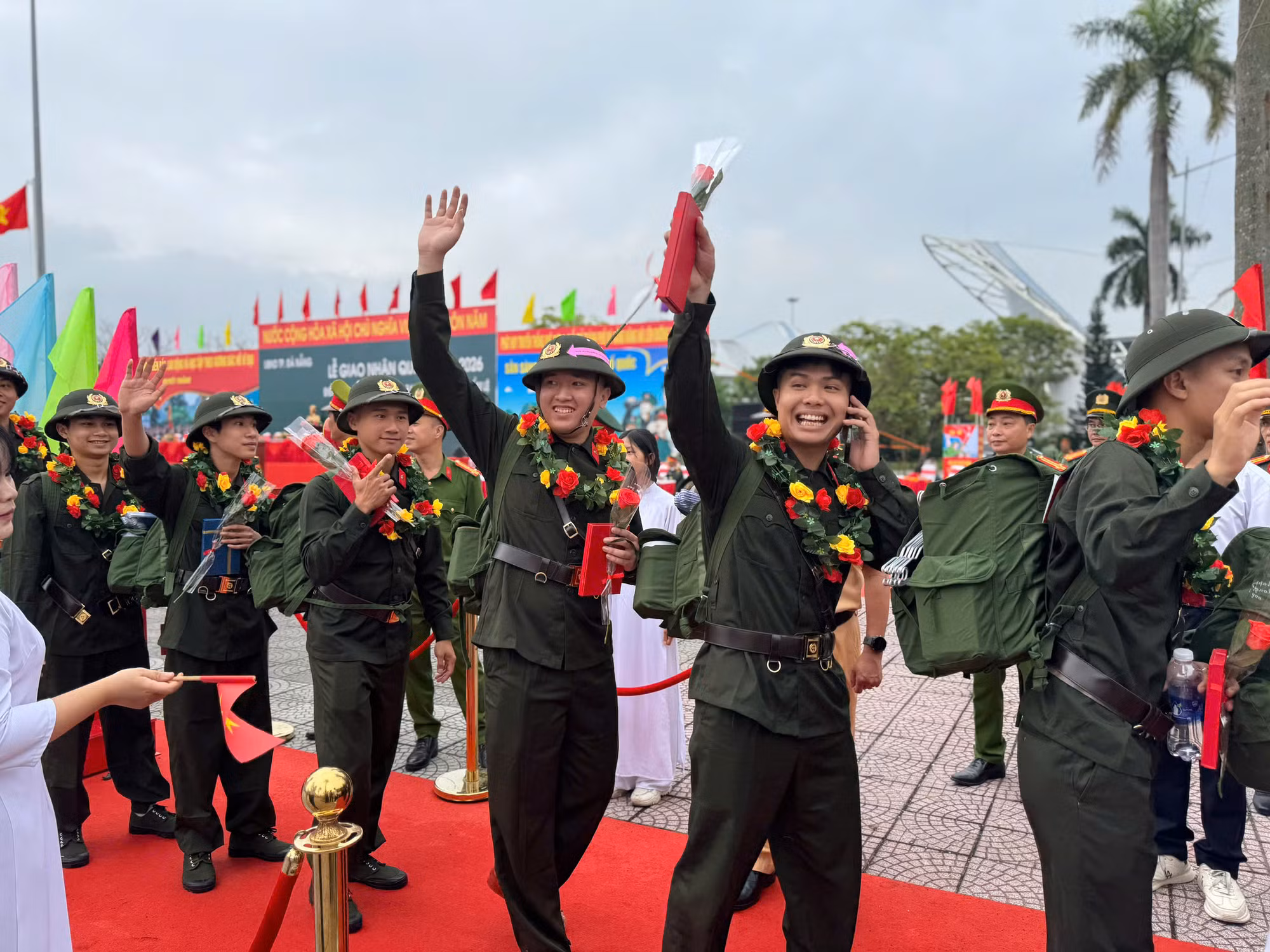Hơn 4.600 thanh niên Đà Nẵng vững bước lên đường trong khí thế mới của mùa giao quân đầu tiên theo mô hình chính quyền hai cấp -1