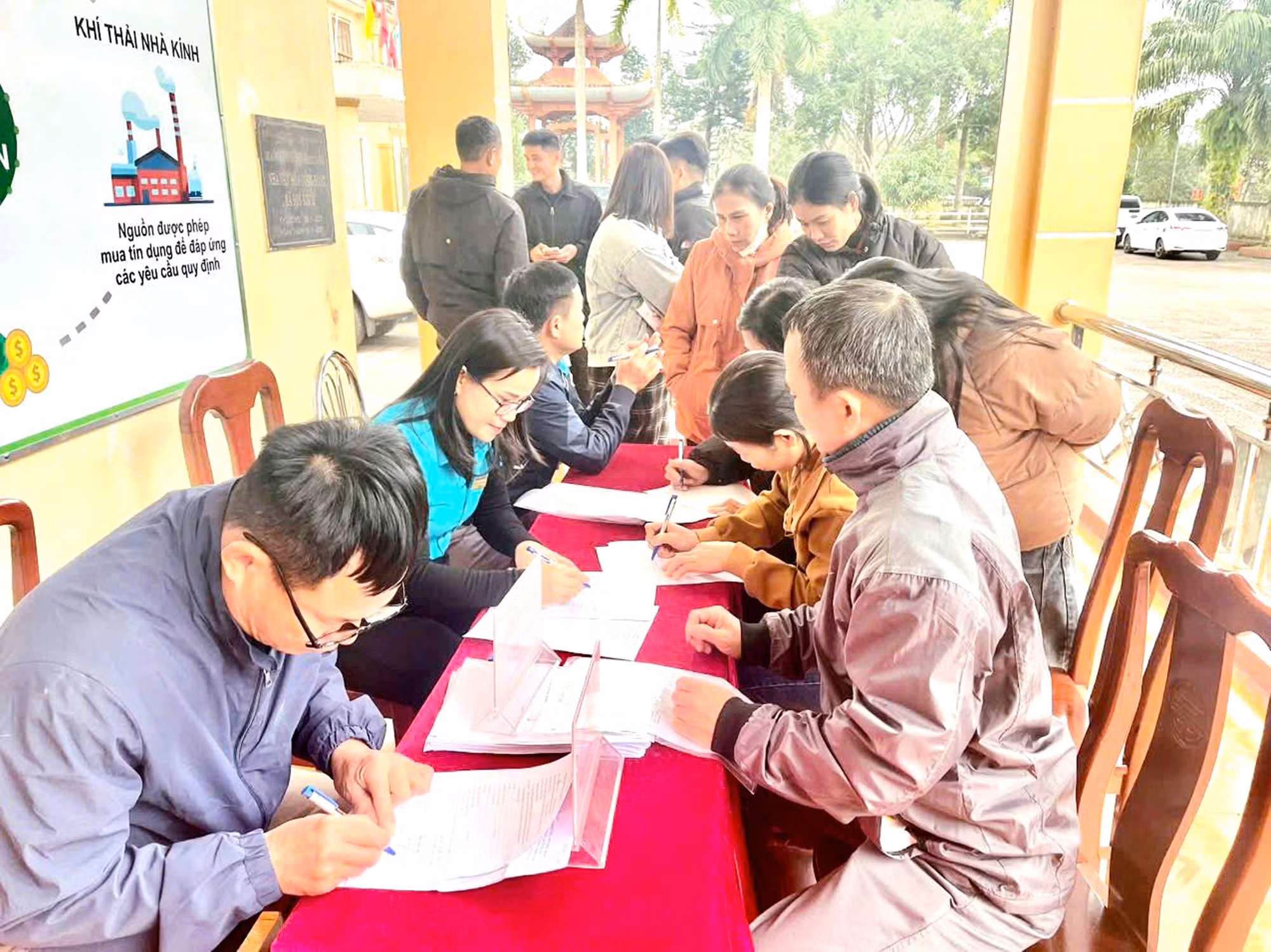 Lao động miền Trung và xu thế “ly nông, không ly hương” -0