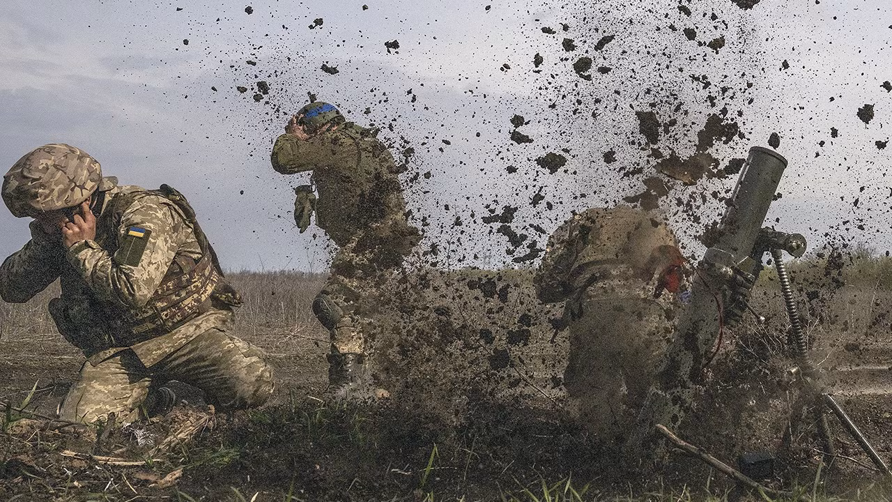 Ukraine trước sức ép đàm phán hòa bình -0