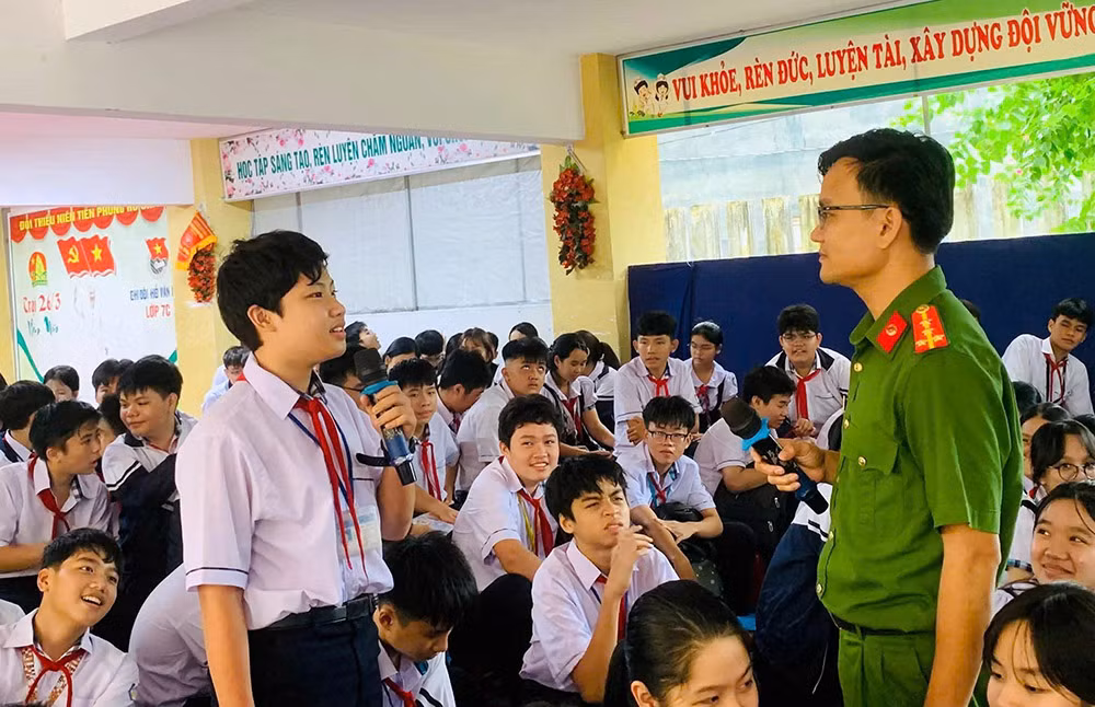 ca binh son 2-ngoc thi.jpg -0
