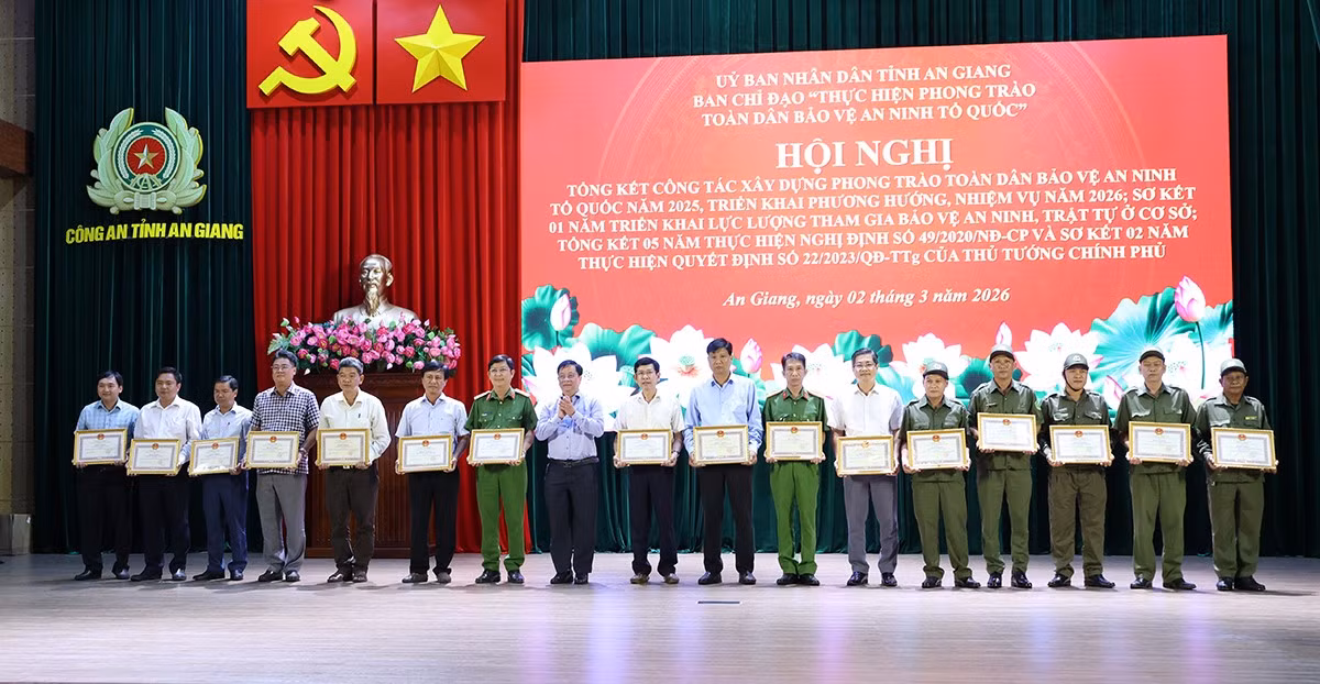 Phát huy hiệu qủa phong trào Toàn dân bảo vệ ANTQ trên địa bàn An Giang -0