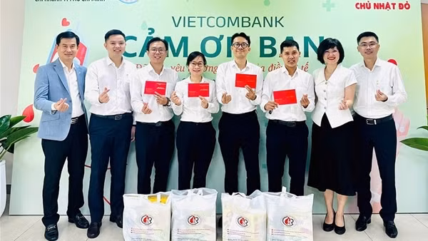 Vietcombank TP Hồ Chí Minh hiến tặng 222 đơn vị máu, lan tỏa tinh thần “Chủ Nhật Đỏ” trong Tháng Thanh niên