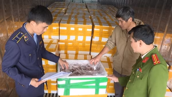 Công an Thanh Hoá đấu tranh quyết liệt với thực phẩm bẩn, độc hại