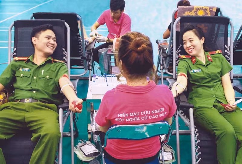 Xây dựng hình ảnh người Công an Thủ đô bản lĩnh, nhân văn, thanh lịch, hiện đại -0