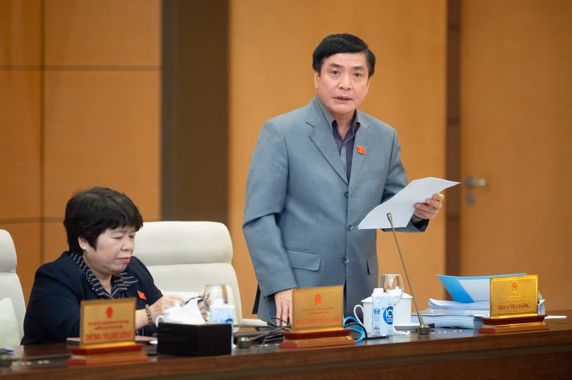 Chủ tịch Quốc hội: Sao không khuyến khích thanh toán không dùng tiền mặt mà bắt giao dịch qua sàn bất động sản? -0