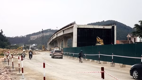 Những “điểm nghẽn” trong thi công cao tốc Bắc - Nam qua địa bàn Nghệ An