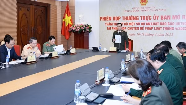 Luật Trật tự, an toàn giao thông đường bộ ban hành sớm ngày nào đảm bảo an toàn tính mạng, tài sản sớm cho người dân ngày đó