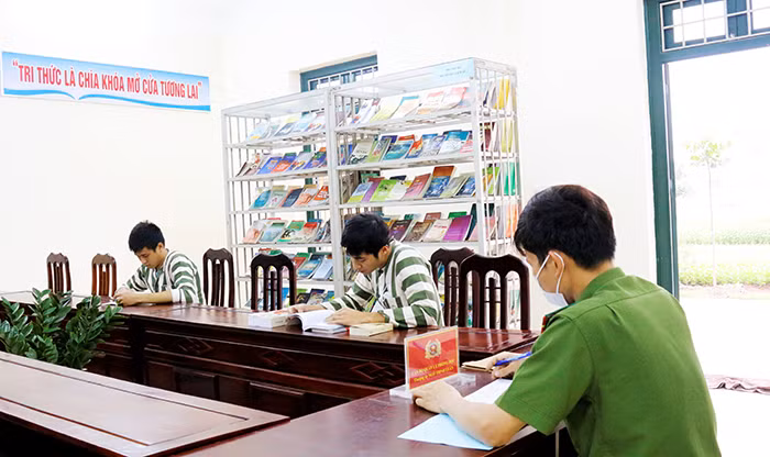Ra mắt phòng đọc “Giáo dục, hướng thiện” cho phạm nhân -0