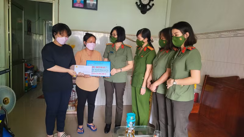 Đổi mới, nâng cao chất lượng, hiệu quả công tác hội và phong trào phụ nữ -0