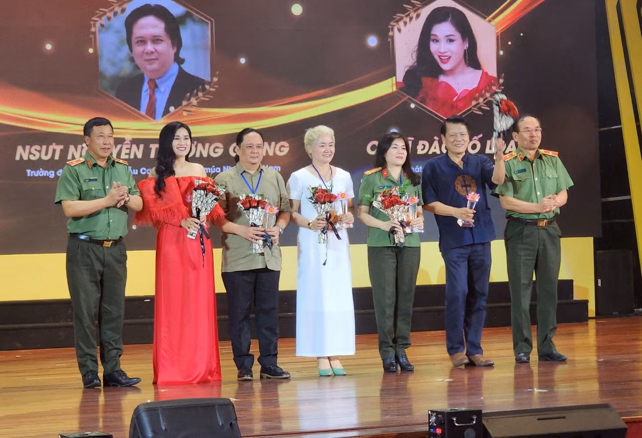 Khai mạc Liên hoan Nghệ thuật quần chúng CAND lần thứ XII – khu vực II -0