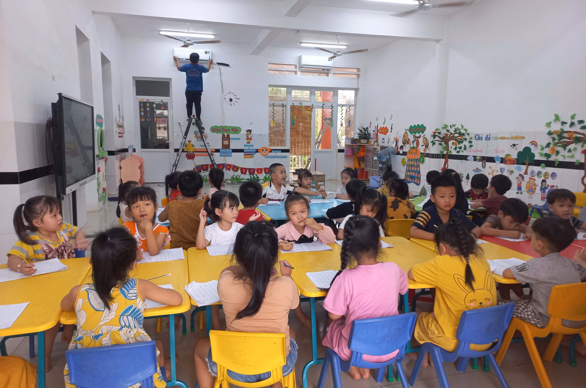 Đã lắp máy lạnh cho trường học để ngăn bụi từ sân bay Long Thành -0