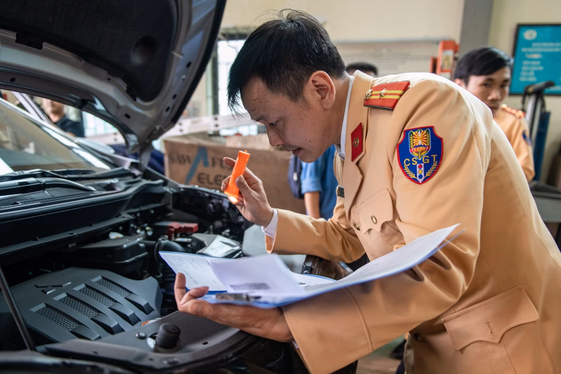 Tiếp tục điều động CSGT hỗ trợ công tác kiểm định -0