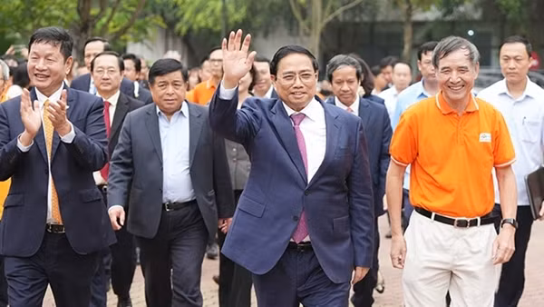 Thủ tướng Chính phủ Phạm Minh Chính thăm Đại học FPT tại Hoà Lạc