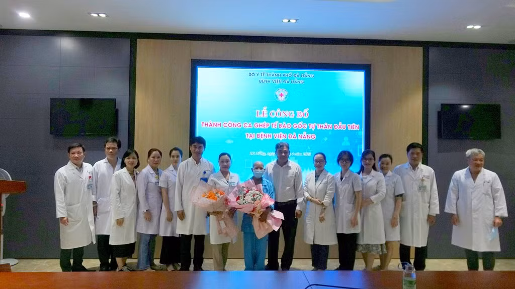 Bệnh viện Đà Nẵng lần đầu tiên thực hiện thành công ca ghép tế bào gốc tự thân -0