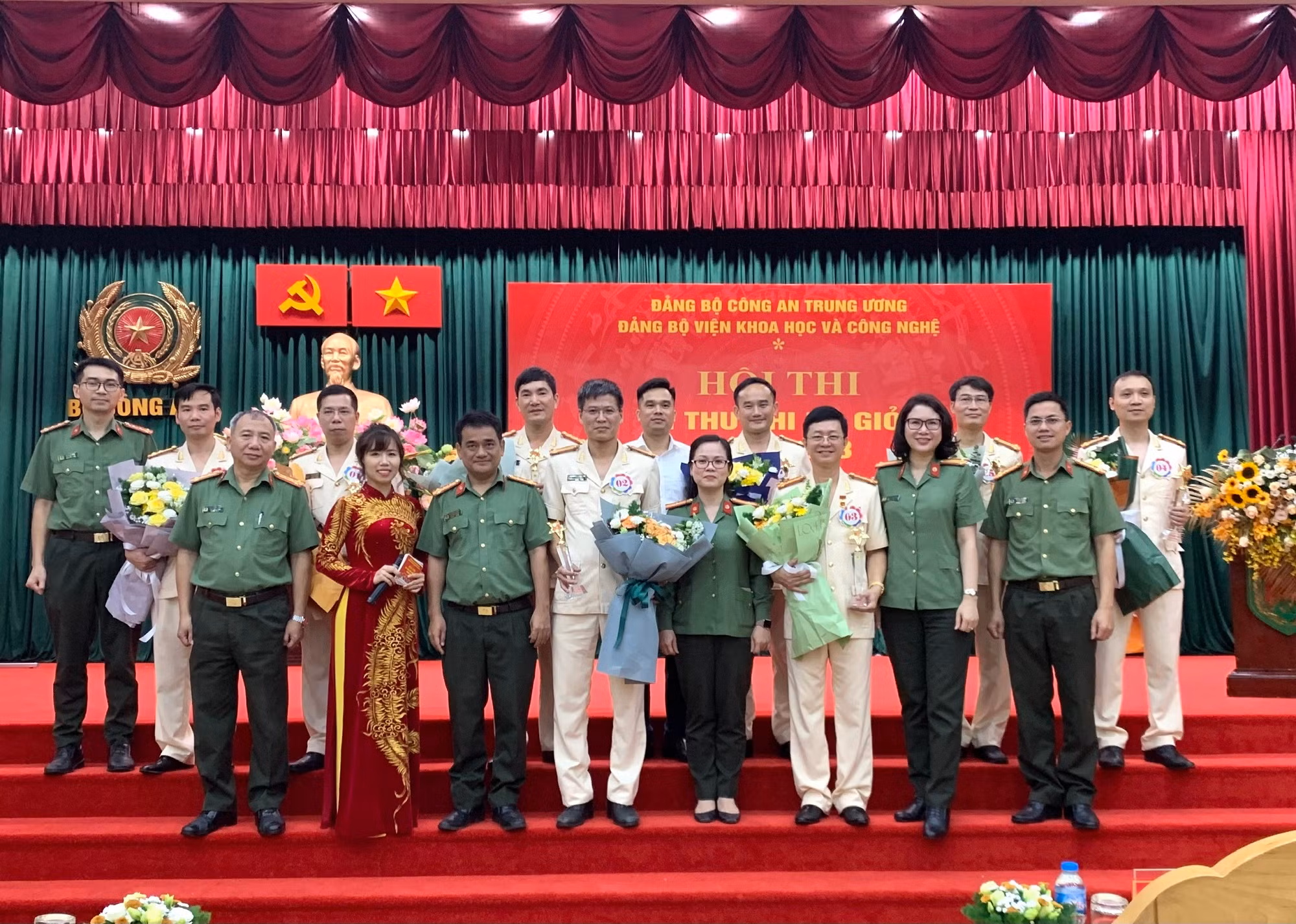 Bí thư 8 chi bộ thi tài tại Hội thi Bí thư chi bộ giỏi của Đảng bộ Viện Khoa học và công nghệ -0