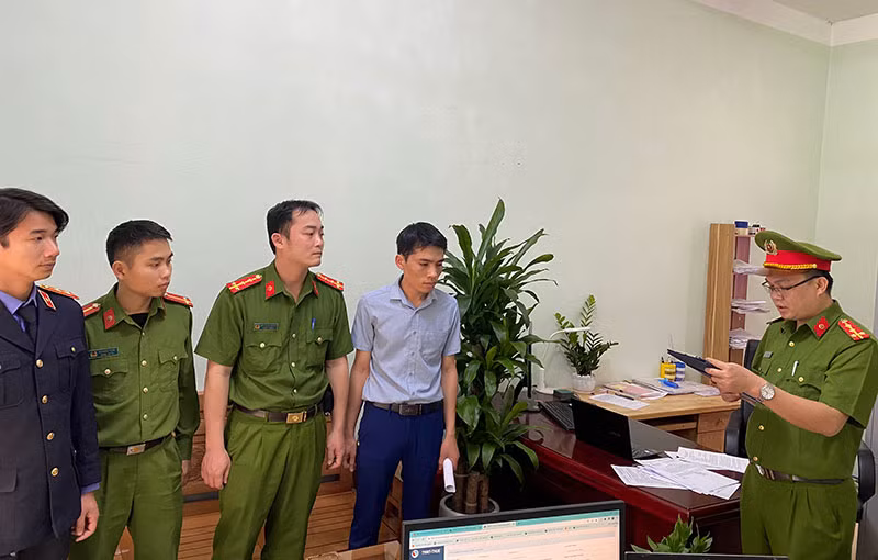 Khởi tố vụ án liên quan đến đất đai tại huyện Kim Bôi -1