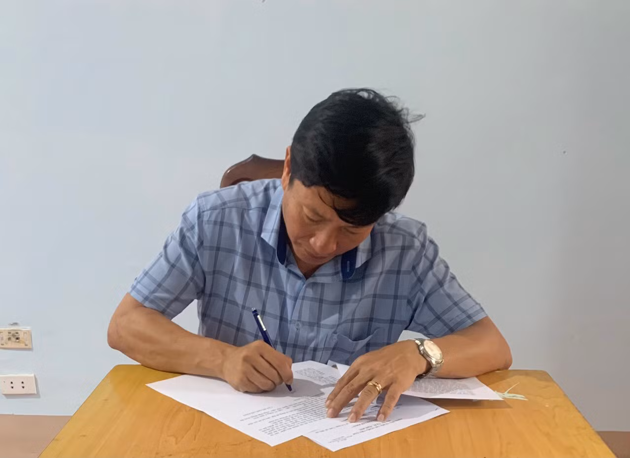 Hiệu trưởng trường học tham ô gần 800 triệu đồng -0