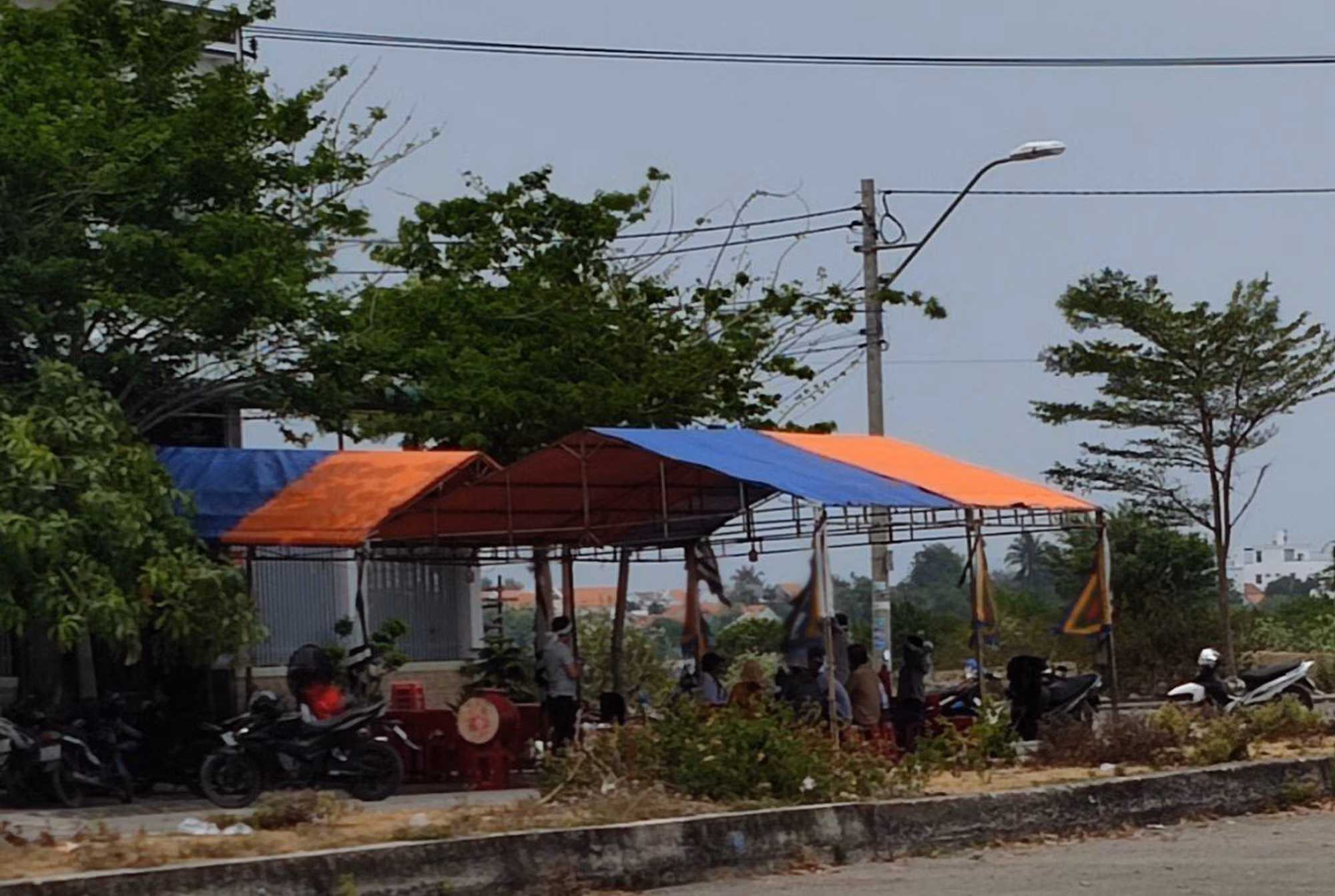 Điều tra vụ việc người đàn ông tử vong nghi ngờ do lạc đạn -0