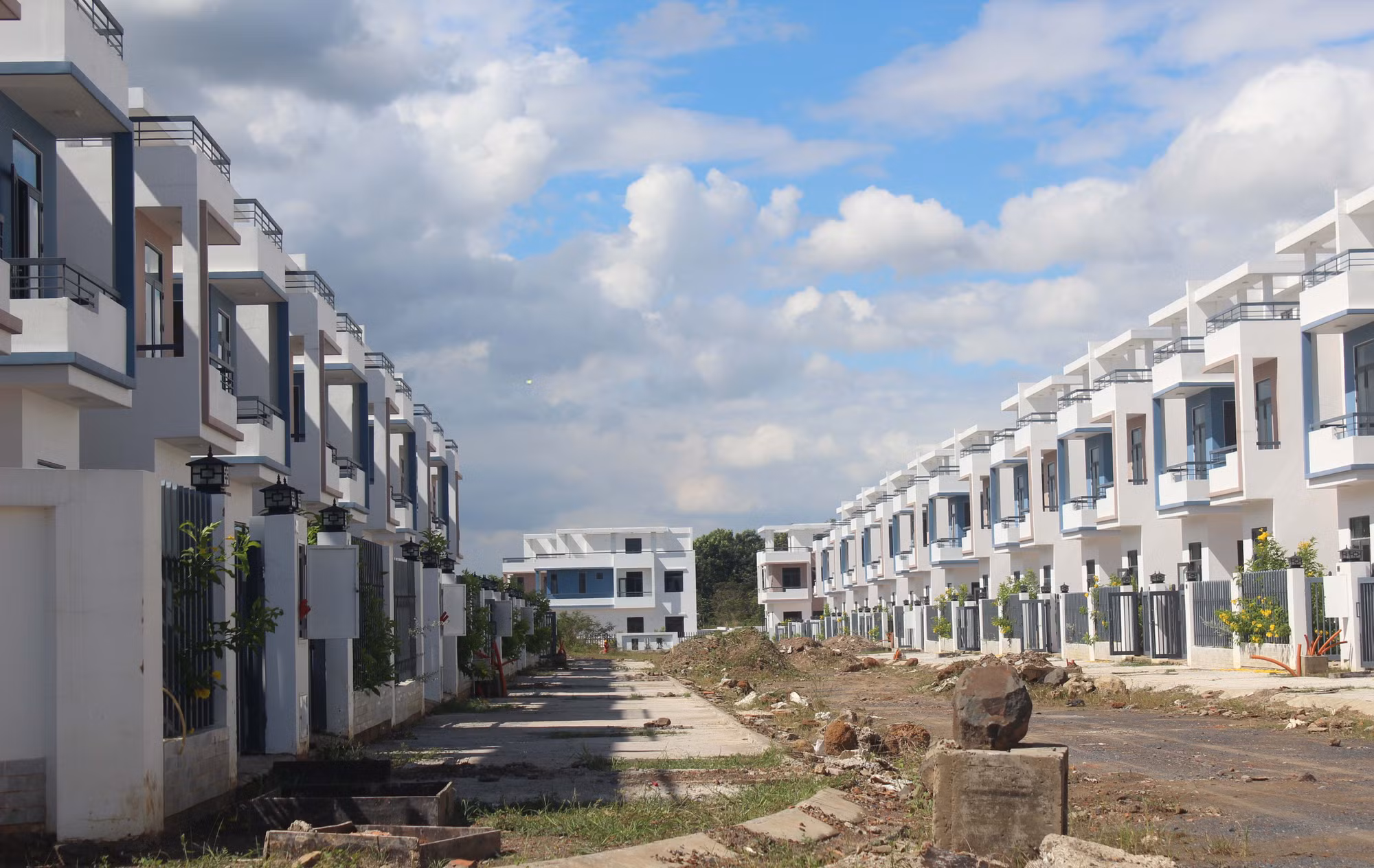 Hàng loạt sai phạm tại dự án 700 căn biệt thự và nhà liên kế -0