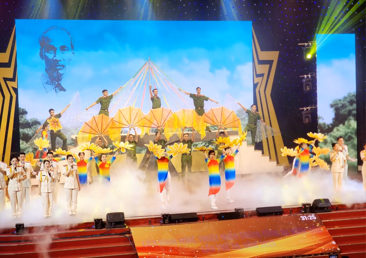 Khai mạc Liên hoan Nghệ thuật quần chúng CAND lần thứ XII – khu vực II -1
