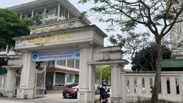 Bộ GD&ĐT yêu cầu làm rõ việc nữ sinh trường chuyên tự tử nghi do bạo lực học đường