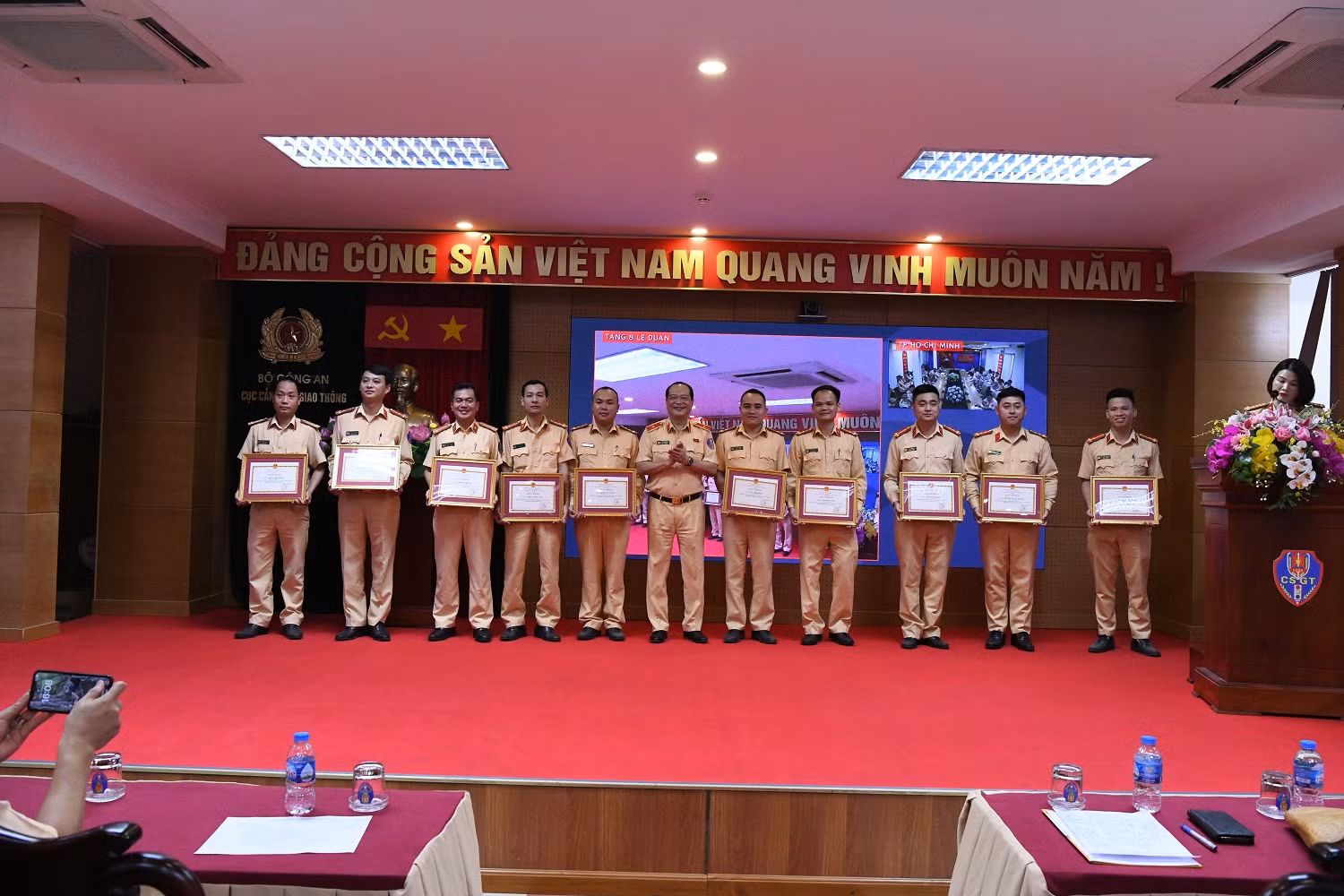 Tiếp tục điều động CSGT hỗ trợ công tác kiểm định -0